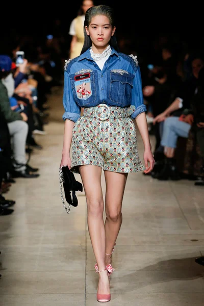 Look 46